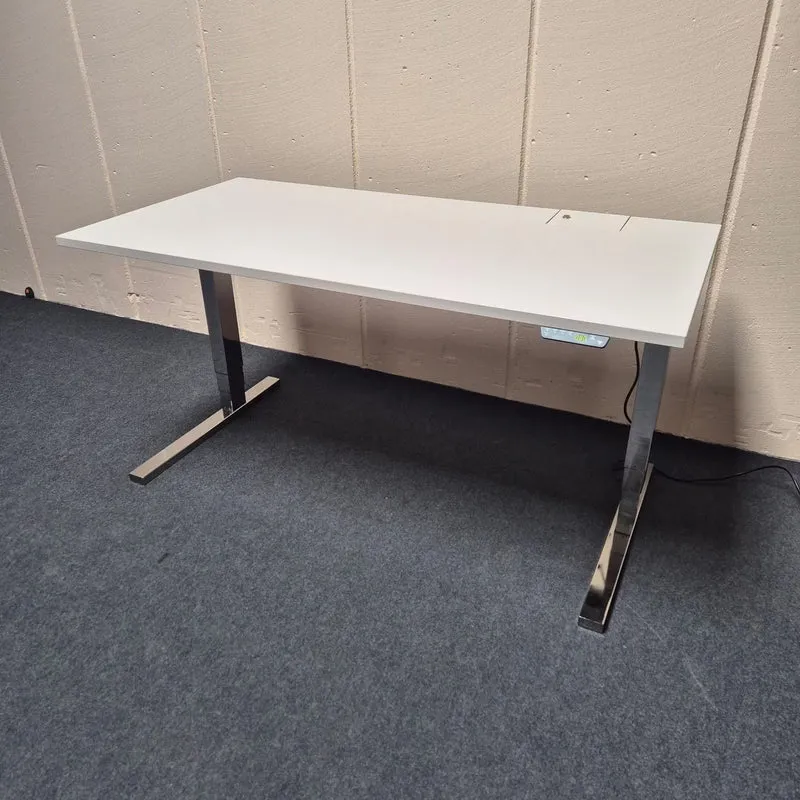Elektrisch höhenverstellbarer Schreibtisch - Dobergo