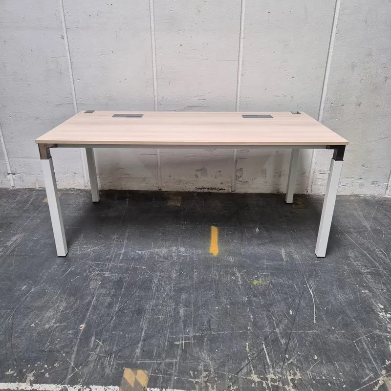 Schreibtisch Steelcase Kalidro