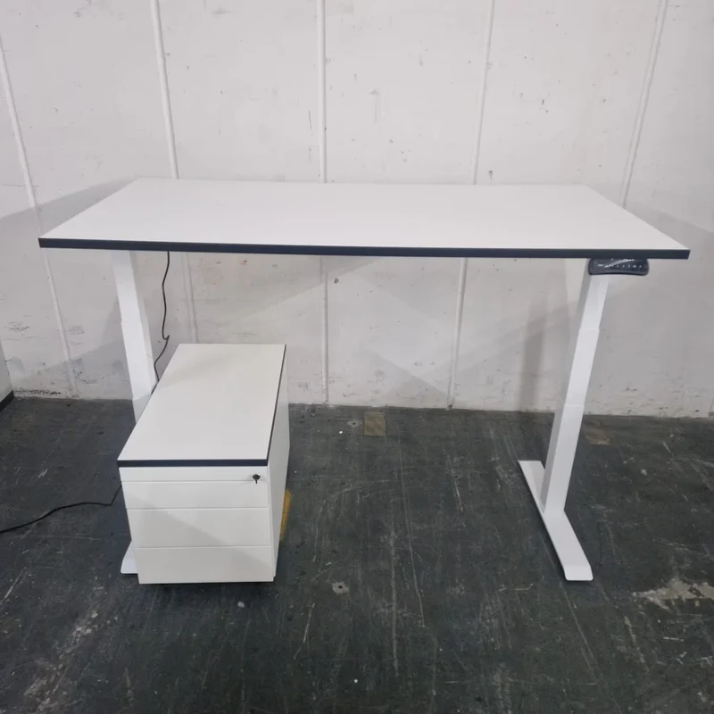 Elektrisch höhenverstellbarer Schreibtisch – Neu