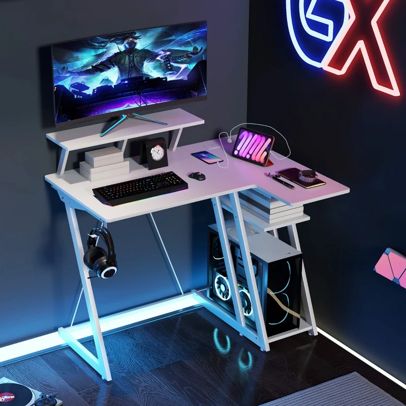 Costway – L-förmiger Gaming-Schreibtisch mit 2 Steckdosen, 2 USB-Anschlüssen und Monitorablage, Weiß