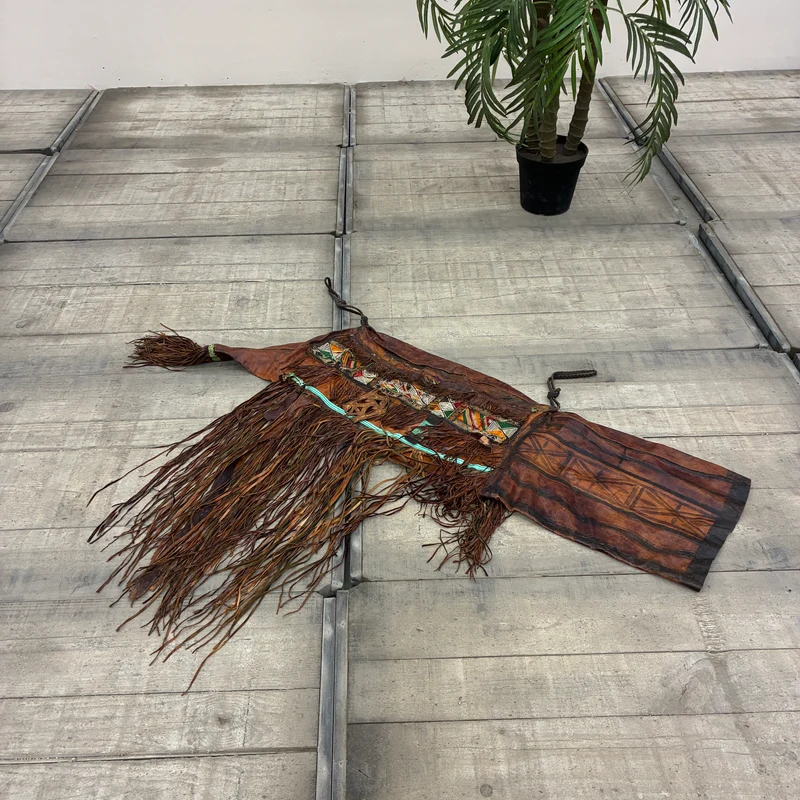 Leder Wandbehang 109x160cm Nomadenschmuck Fransen Lederbehang Teppich Gebraucht