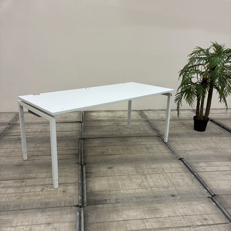 PLANMÖBEL Manuell höhenverstellbarer Schreibtisch Weiß 180x78cm Bürotisch Gebraucht