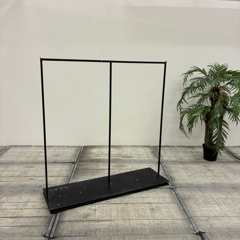 Brax Kleiderständer Schwarz 135x141 Metall Ladenbau Garderobenständer Gebraucht