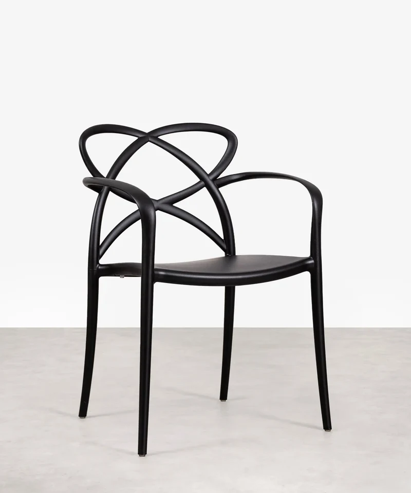 Silla de Polipropileno con Reposabrazos Maestro Arms
