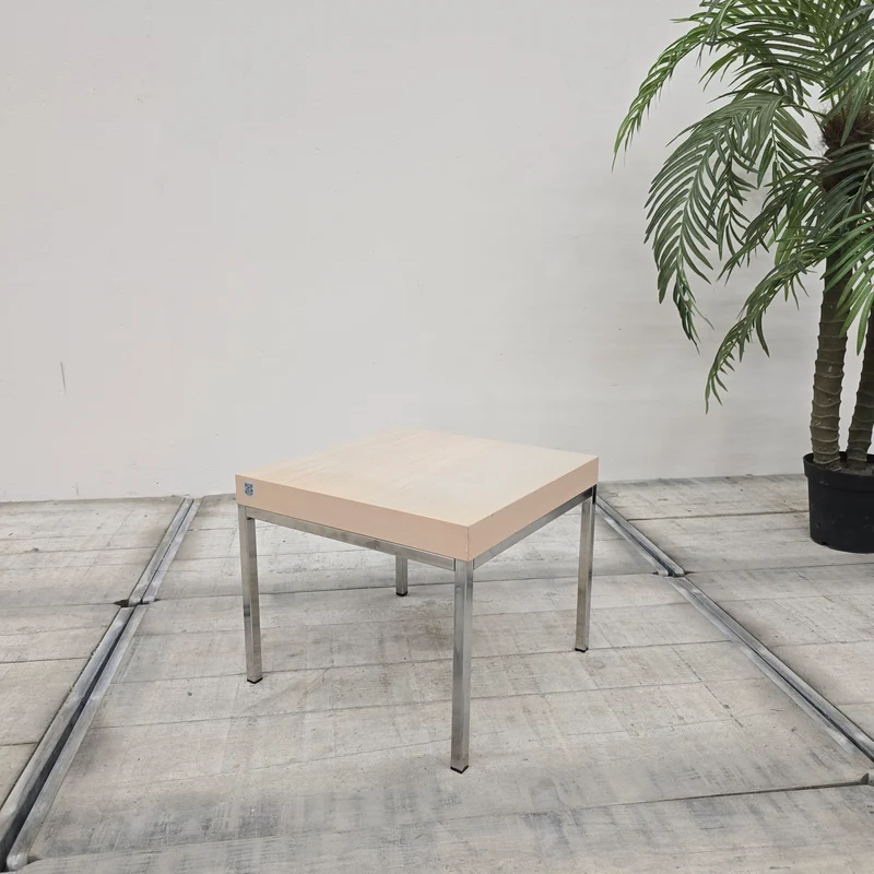 IKEA Klubbo Beistelltisch Hellbraun Holz quadratisch mit Metallgestell Tisch Gebraucht