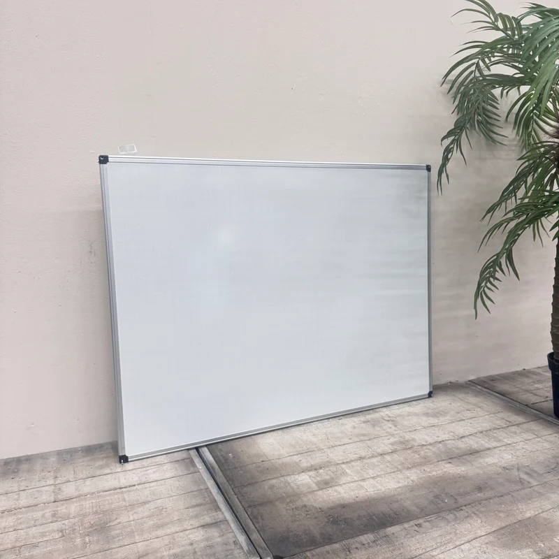 Whiteboard 90x120 Schreibtafel Weiß Metallrahmen Bürobedarf Gebraucht