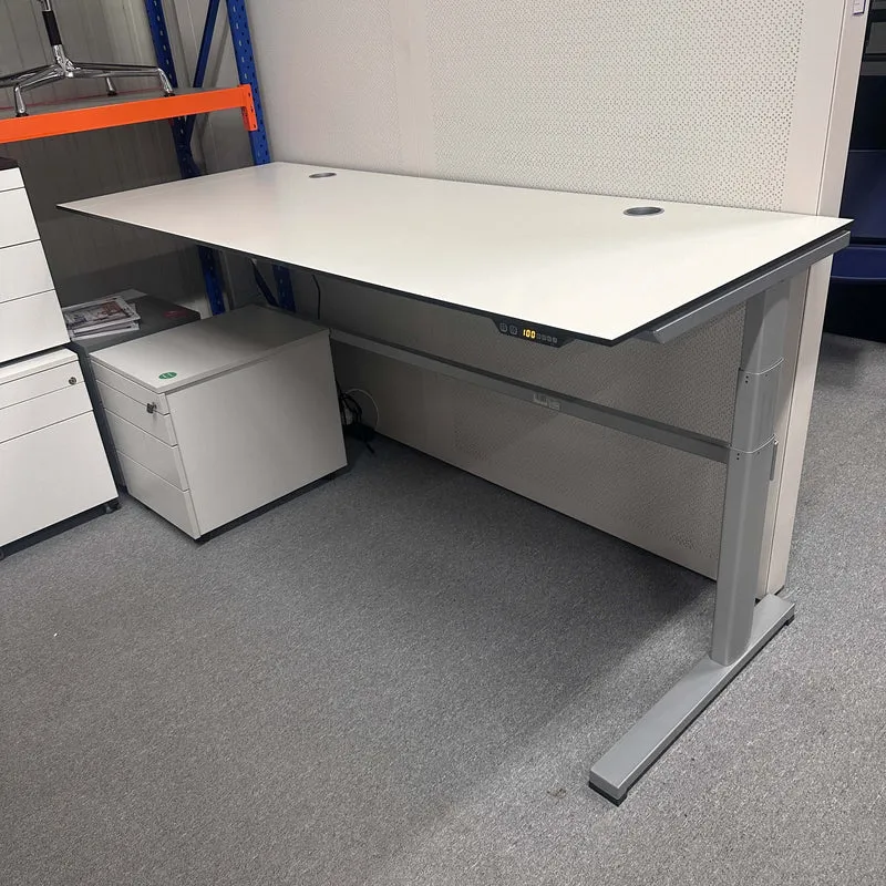 Vario Stage Schreibtisch 200x80cm (elektr. höhenverst.)