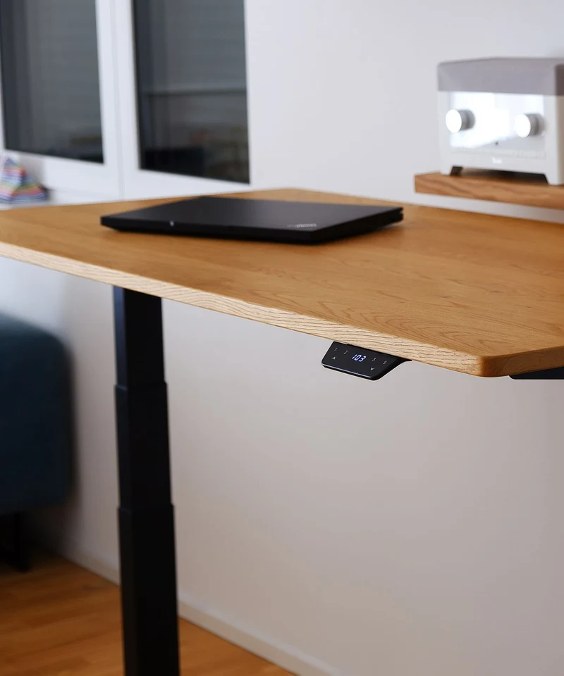 Höhenverstellbarer Schreibtisch - Eiche NaturPro Black behandelt