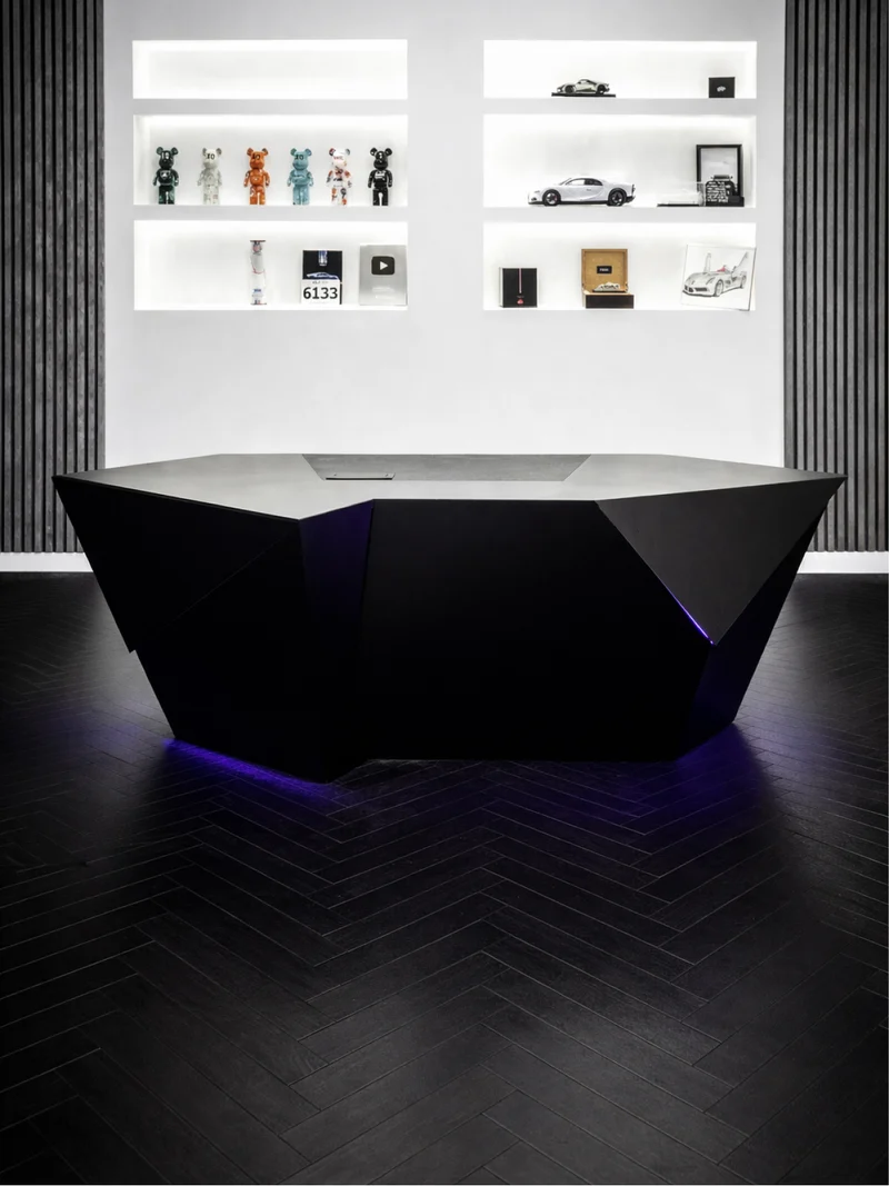 SAPHIR Tisch