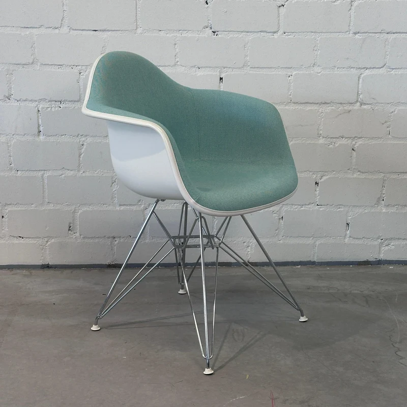 Vitra DAR Plastic Armchair weiß / türkis