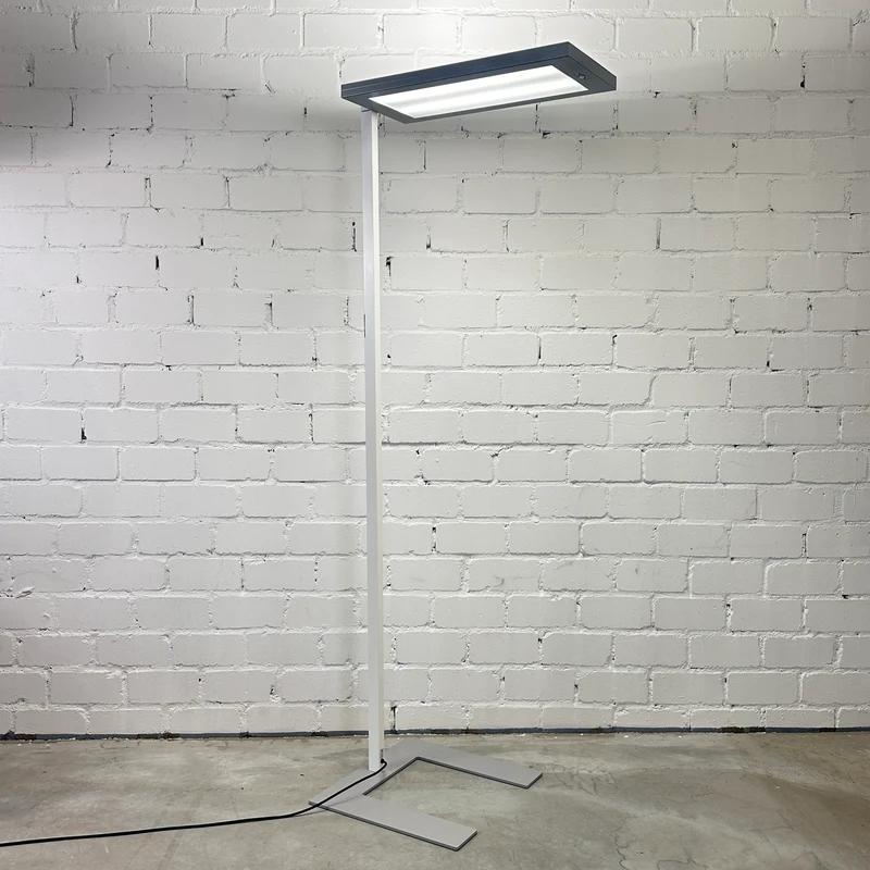 Waldmann Lavigo LED Stehleuchte weiß/silber