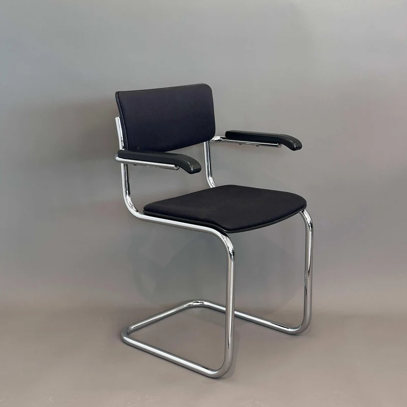 Thonet S 43 PVFST Freischwinger schwarz (gepolstert)