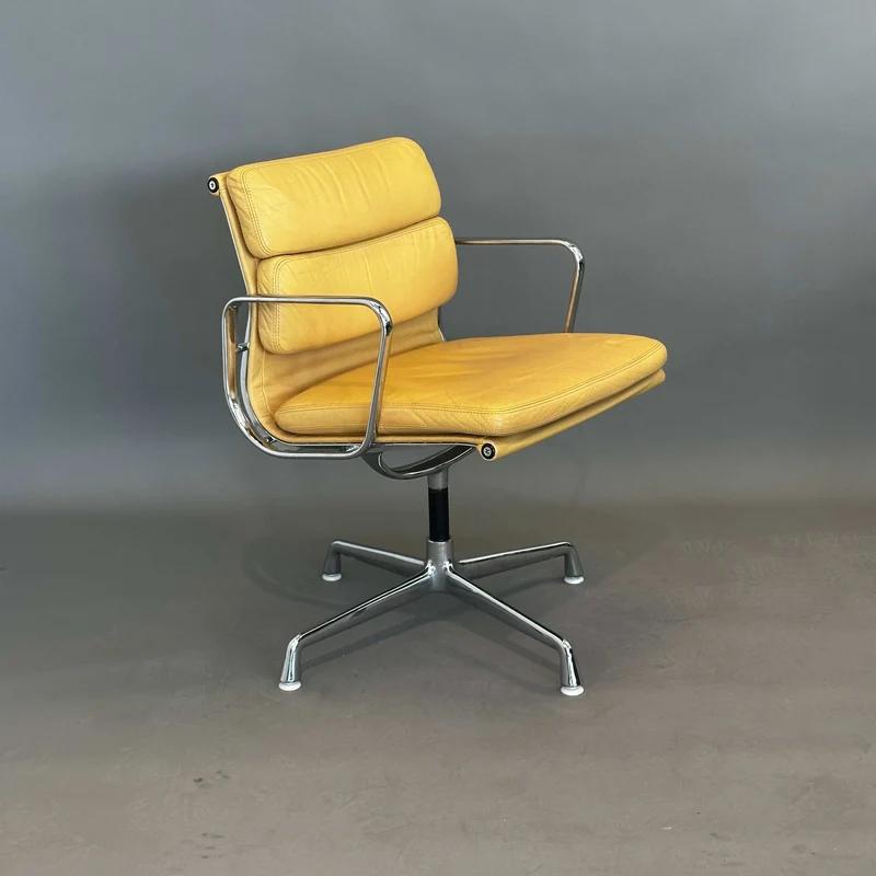 Vitra EA 208 Soft Pad Chair Leder hellbraun