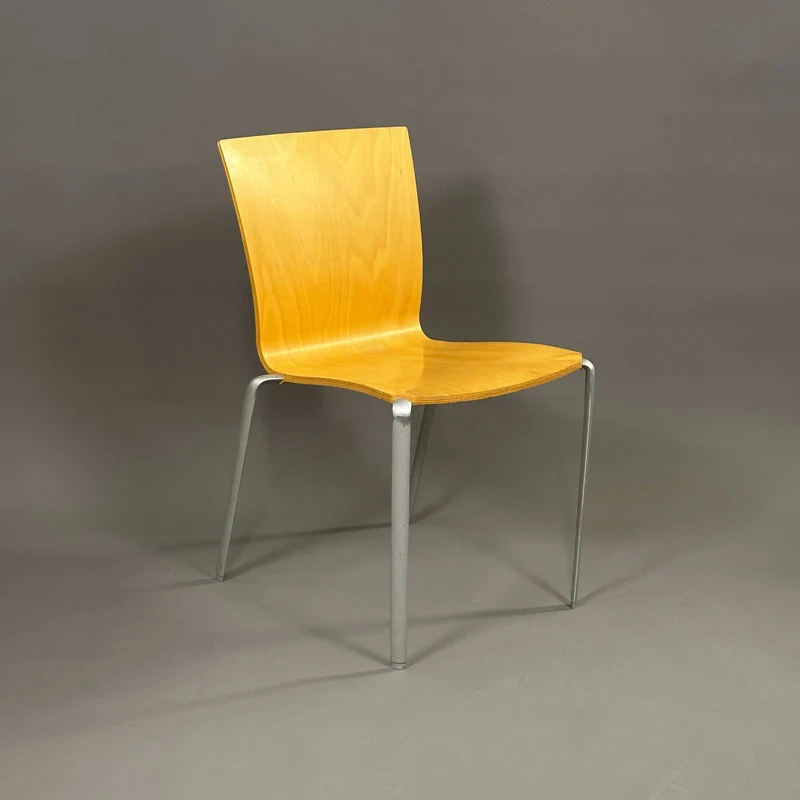Vitra Taino Stapelstuhl