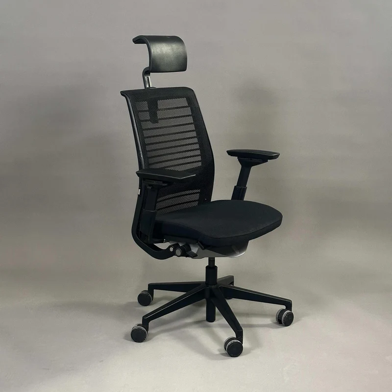 Steelcase Think mit Kopfstütze schwarz