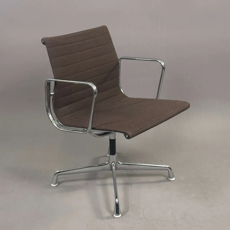 Vitra EA 107 Hopsak dunkles mokkabraun (nicht drehbar)
