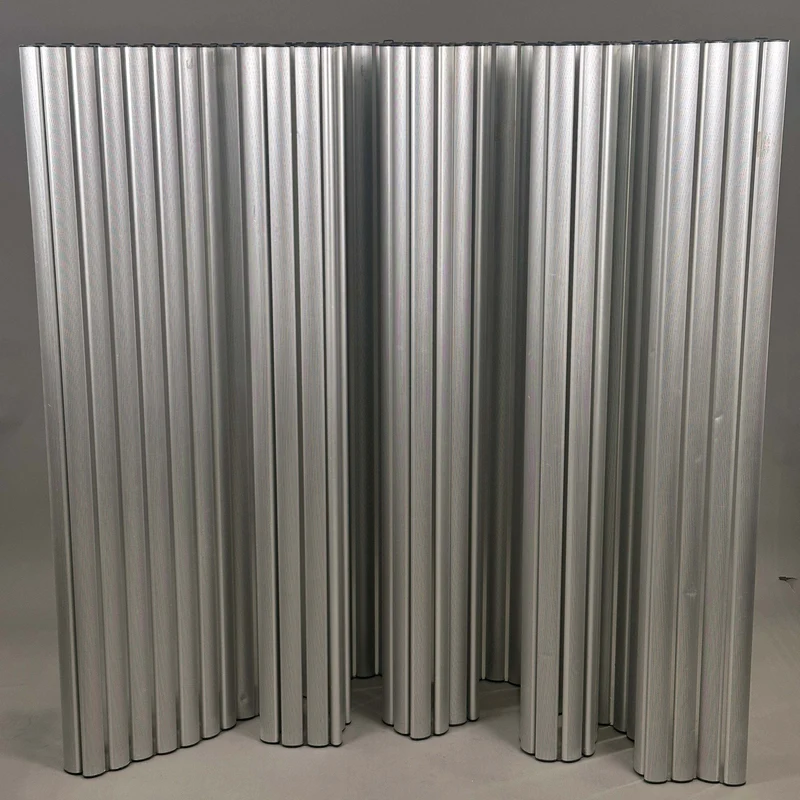 Fritz Hansen Raumteiler Viper (Aluminium)