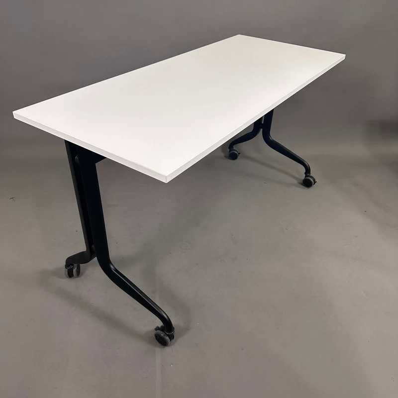 Interstuhl Klapptisch 140x60cm auf Rollen