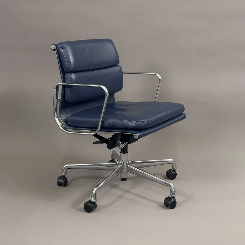 Vitra EA 217 Premiumleder dunkelblau