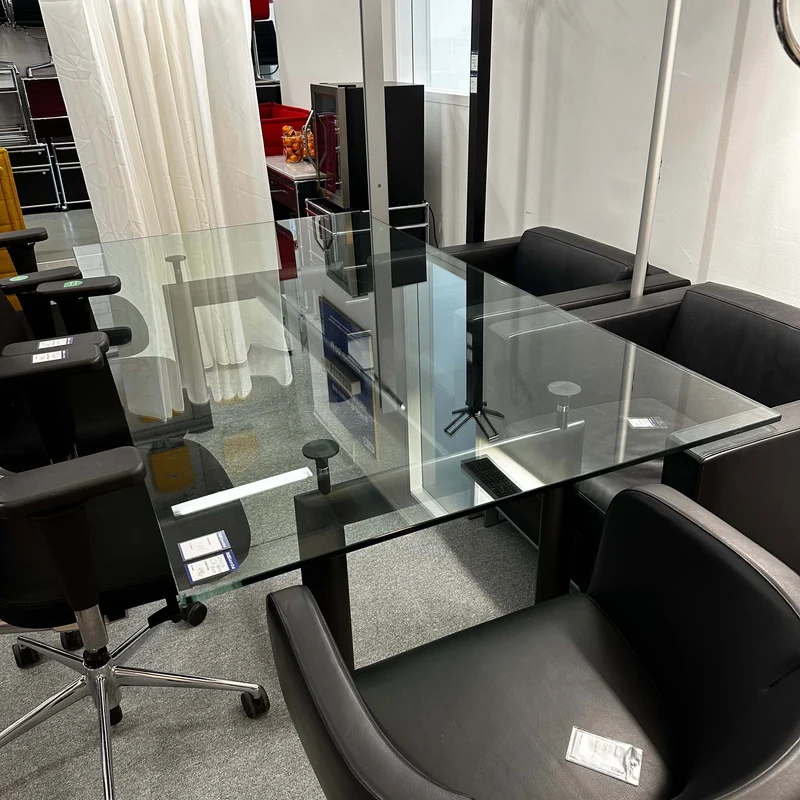 LC6 Tisch (Cassina Replikat)