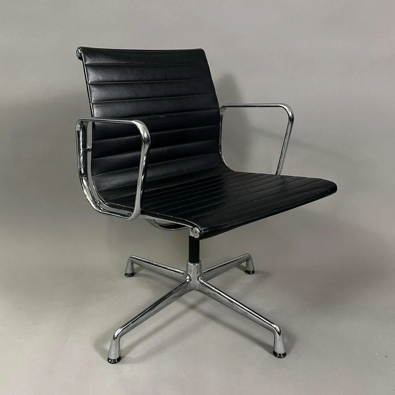 Vitra EA 108 Leder (beidseitig) schwarz