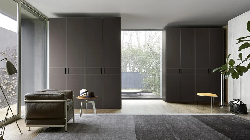 Sarmadio Kleiderschrank mit Leder