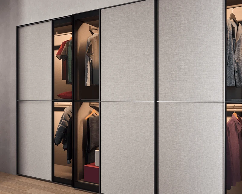 Nova Kleiderschrank mit Glas