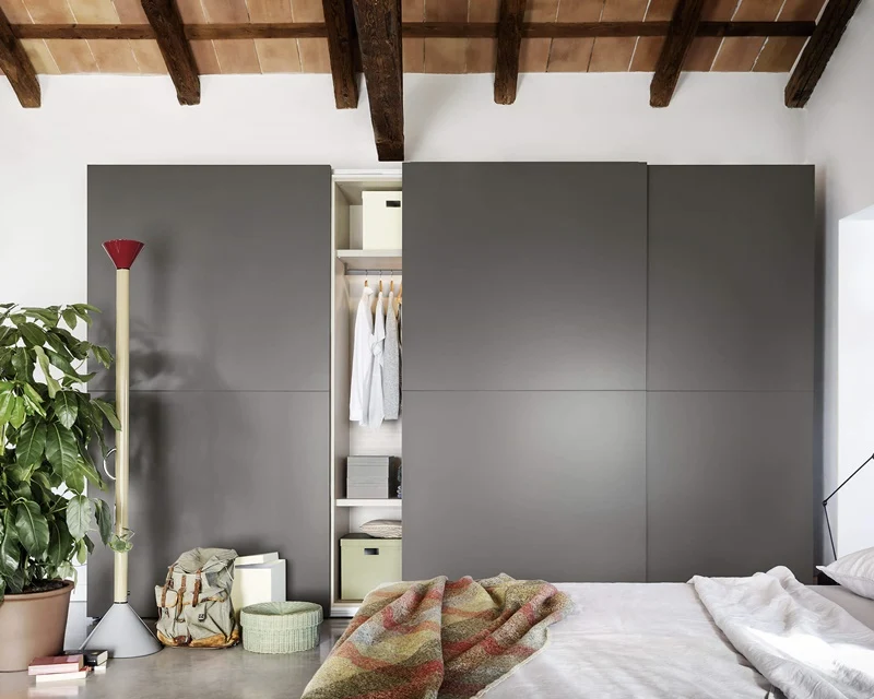 Nova Kleiderschrank grau