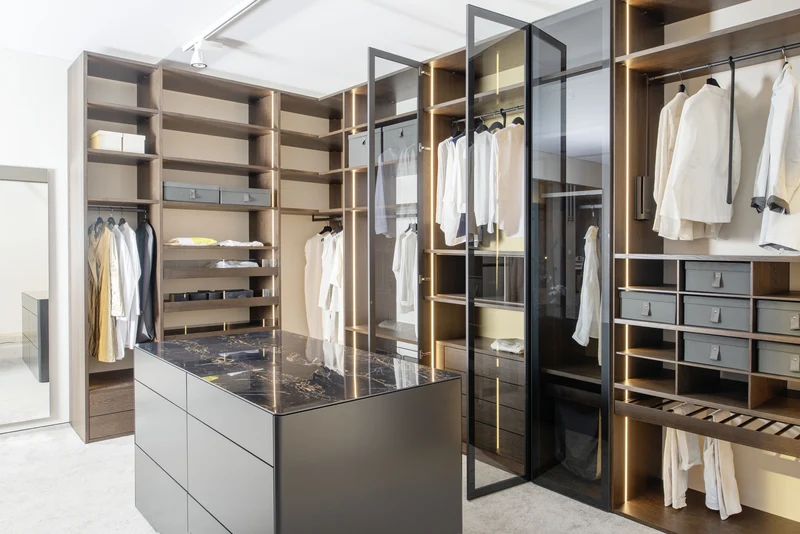 Fokus Kleiderschrank