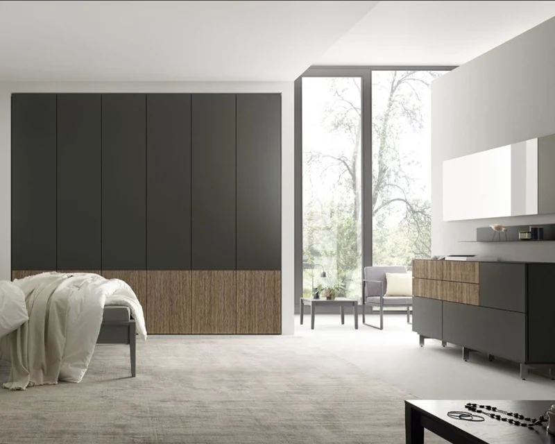 Miria Kleiderschrank