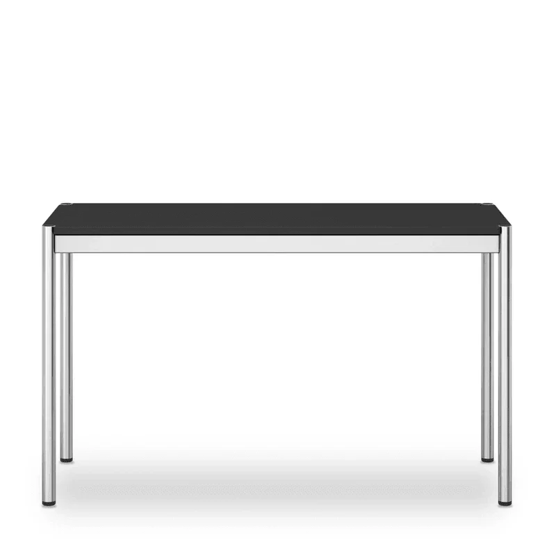 Tisch T8