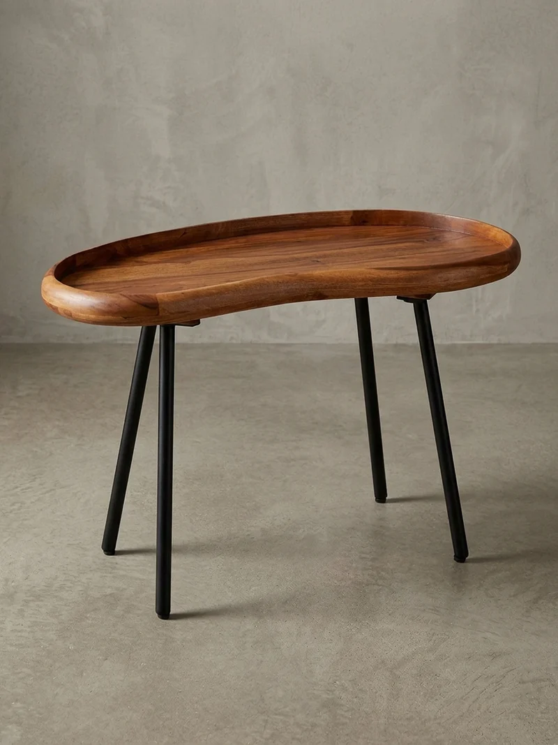 Couchtisch Massivholz mit Metallbeinen, Nierenform, Handgefertigt