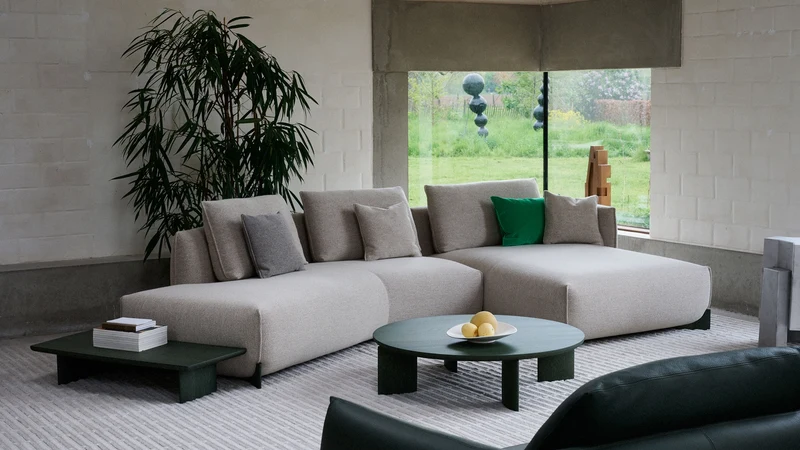 Naila Sofa