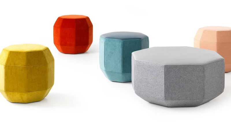 Amulet Hocker