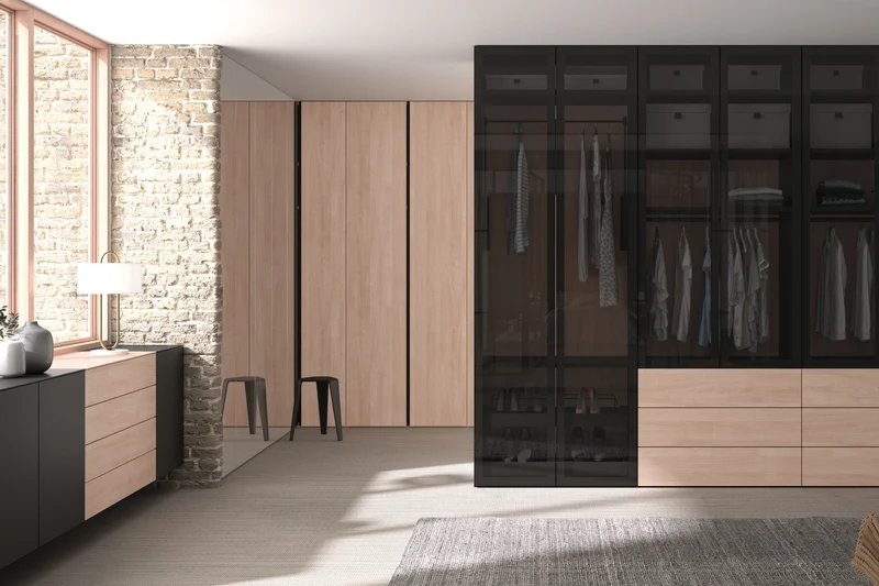Miria Kleiderschrank mit Glas