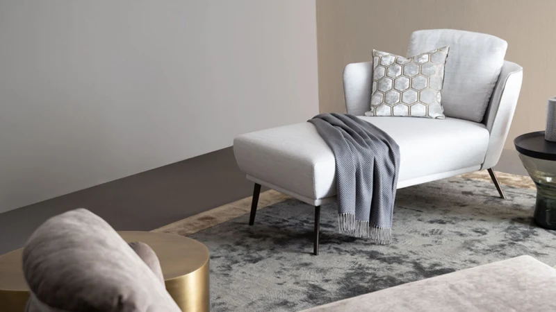 Nona Sofa