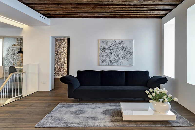 Standway Sofa