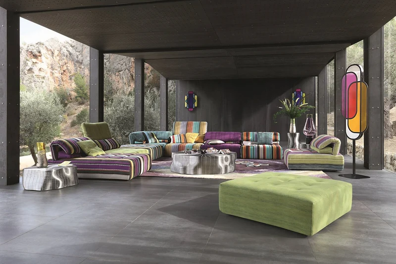 Voyage Immobile Sofa